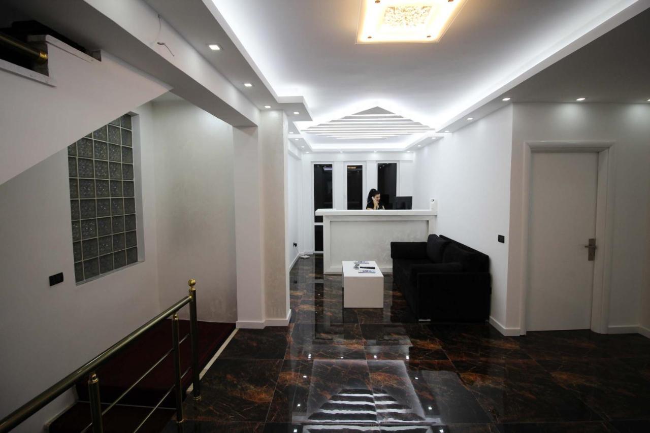 Diamond Hotel Sarandë Esterno foto