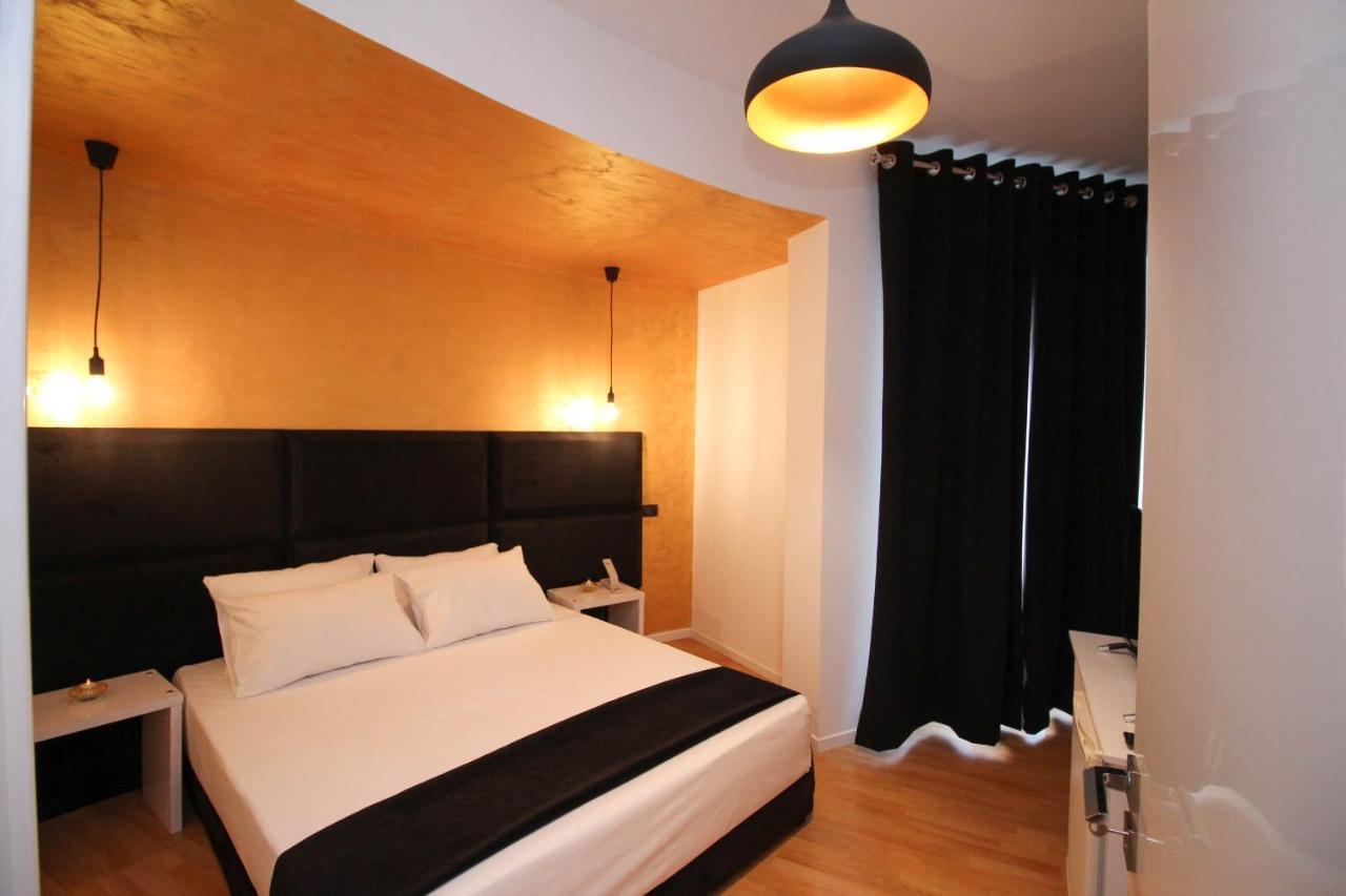Diamond Hotel Sarandë Esterno foto