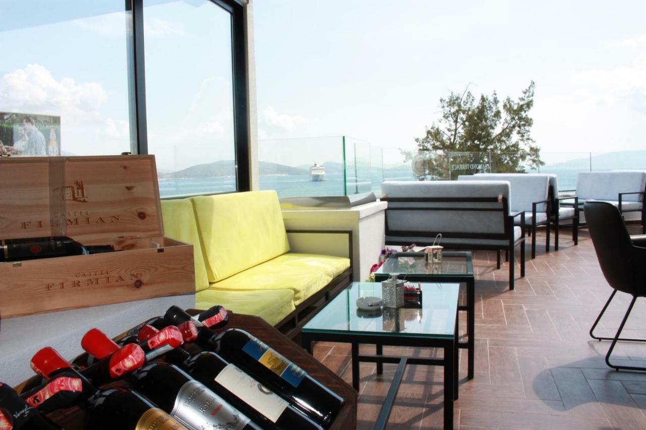 Diamond Hotel Sarandë Esterno foto