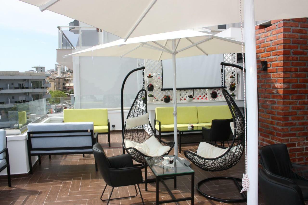 Diamond Hotel Sarandë Esterno foto